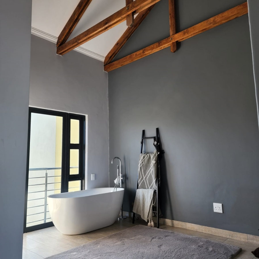 3 Bedroom Property for Sale in The Islands Estates North West